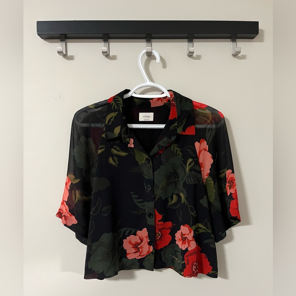 Aritzia Wilfred Henrietta Floral Cropped Blouse